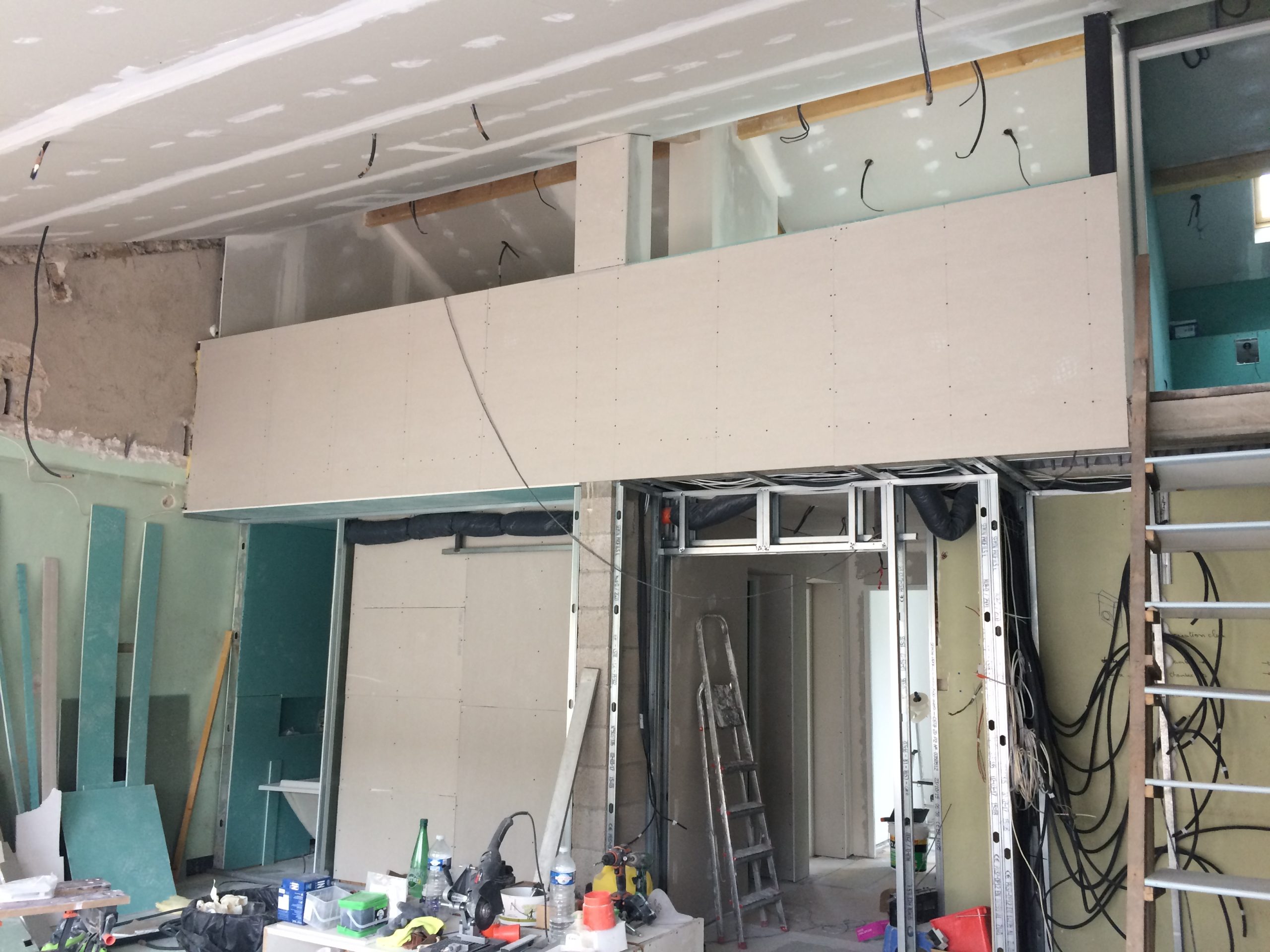Pièce � vivre (12) Future pièce de vie et mezzanine en cours